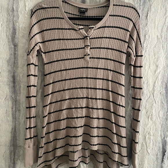 Daytrip XS tunic style top EUC - Picture 1 of 4